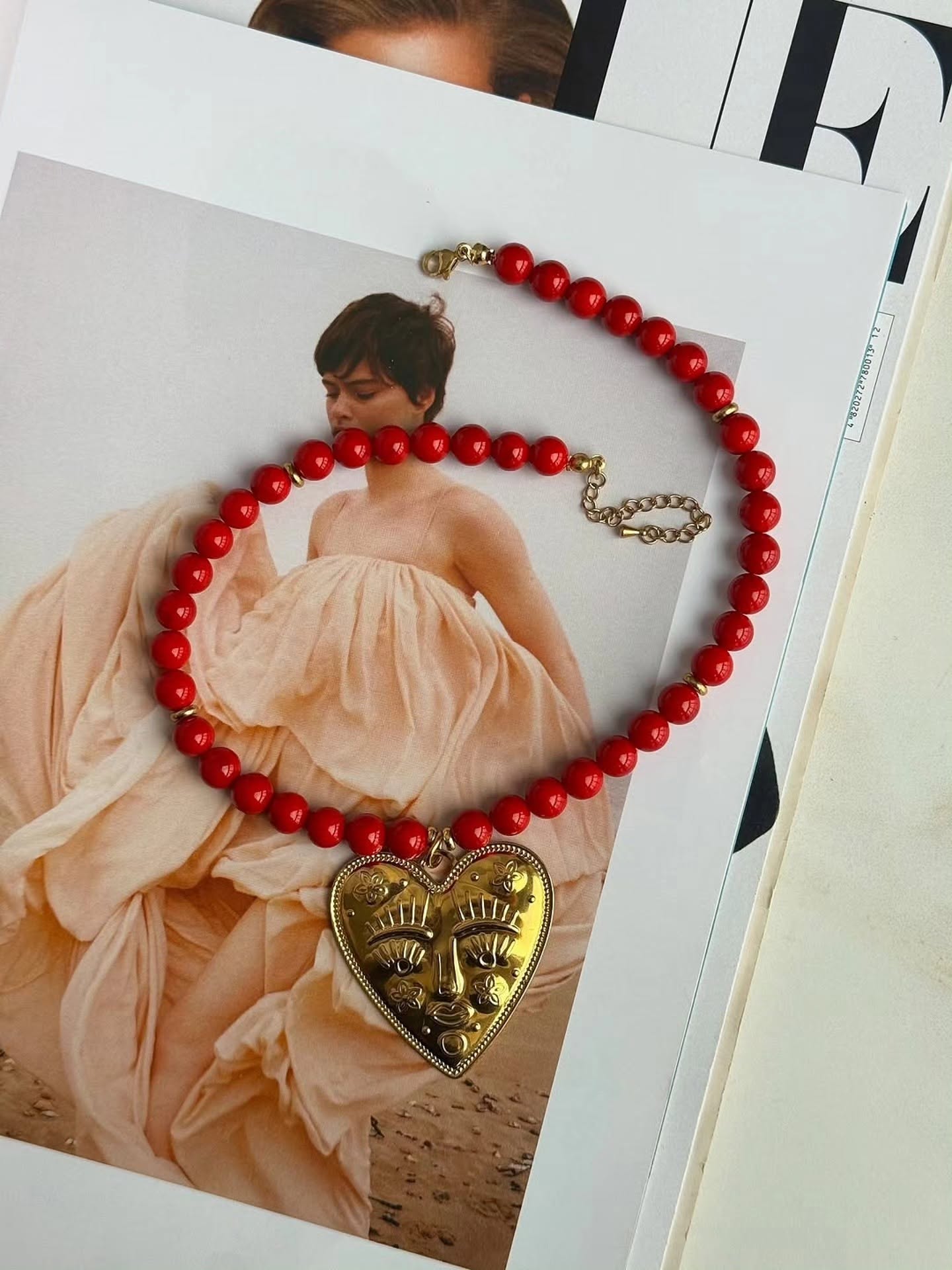 Collar de Corazon con Rostro
