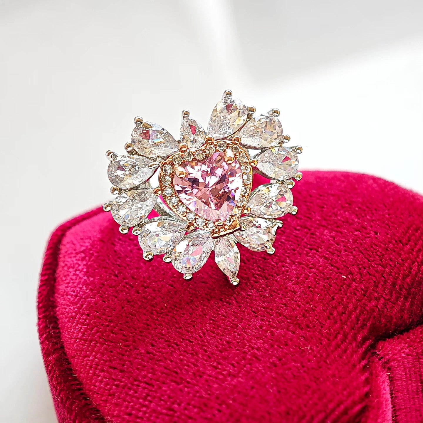 Anillo de Corazon con Pedrería