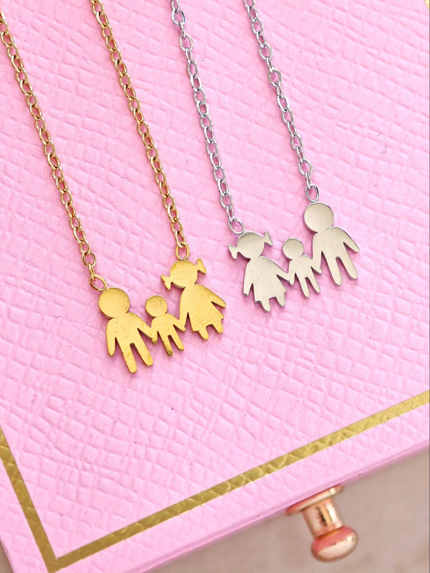 Collar Familia