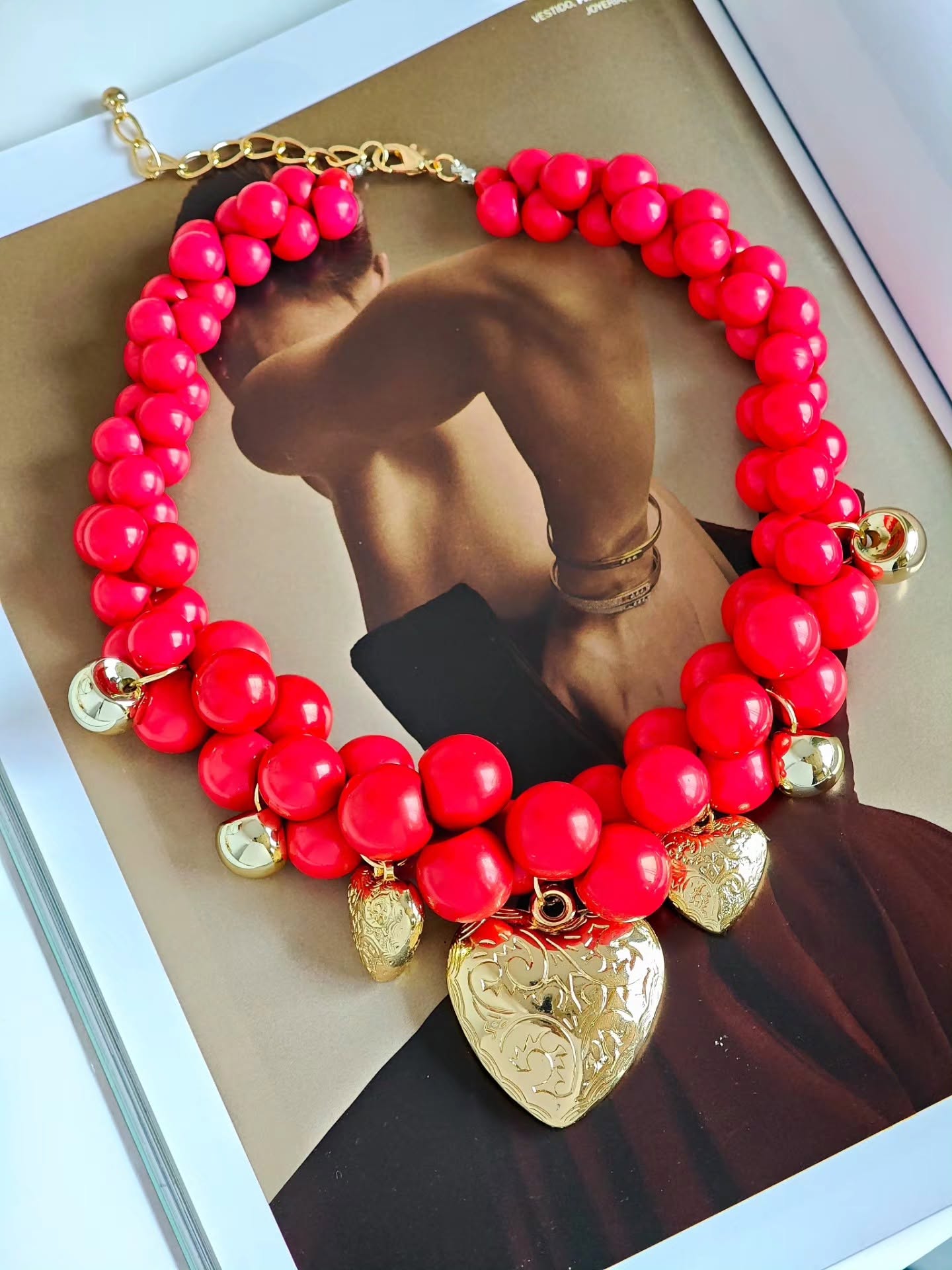 Collar Chunky Rojo con Corazón