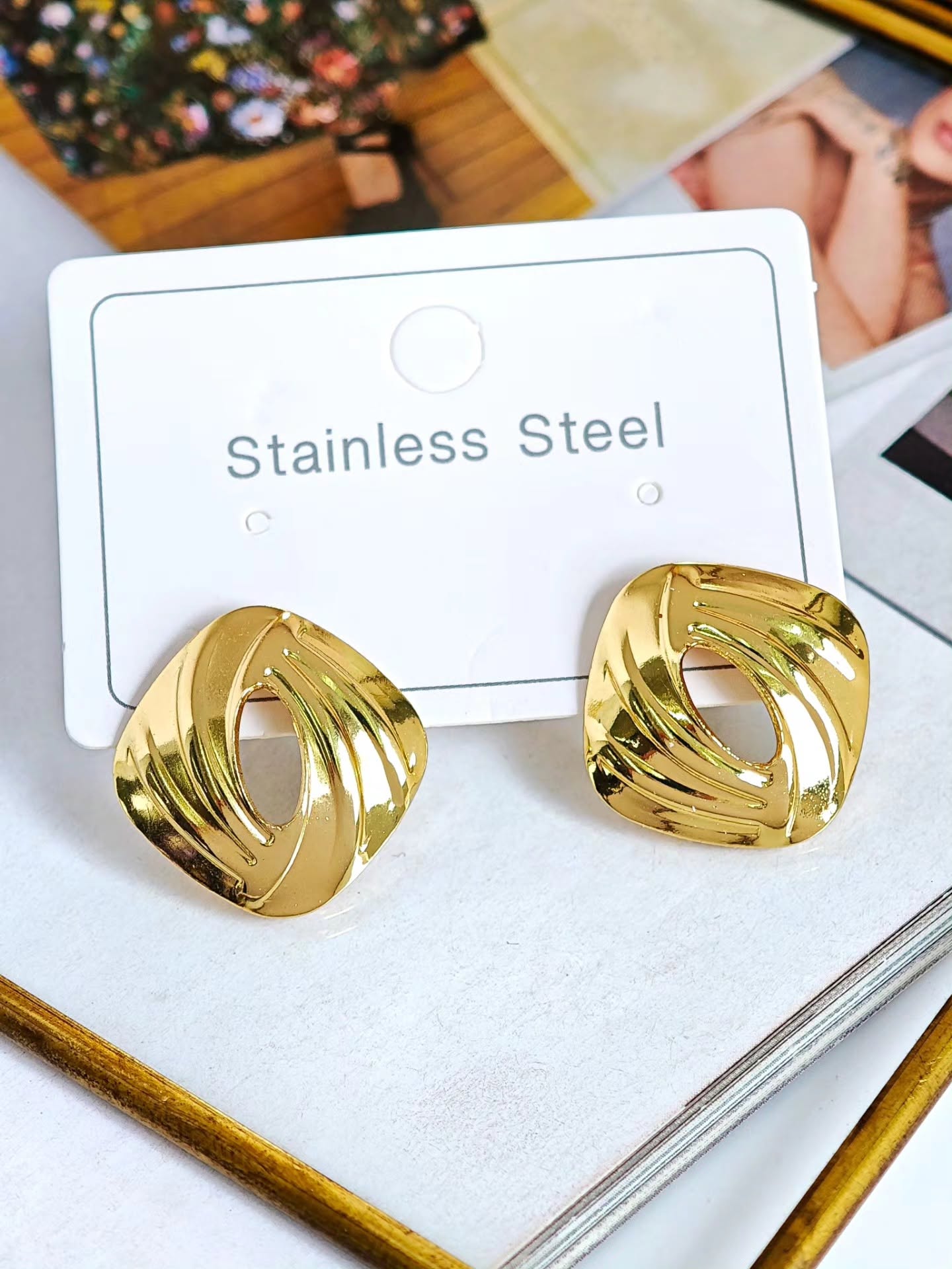 Aretes Cuadrado Hueco