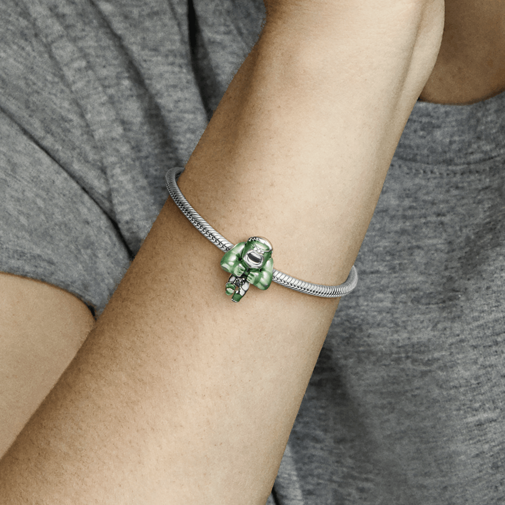 Charm Hulk Plateado
