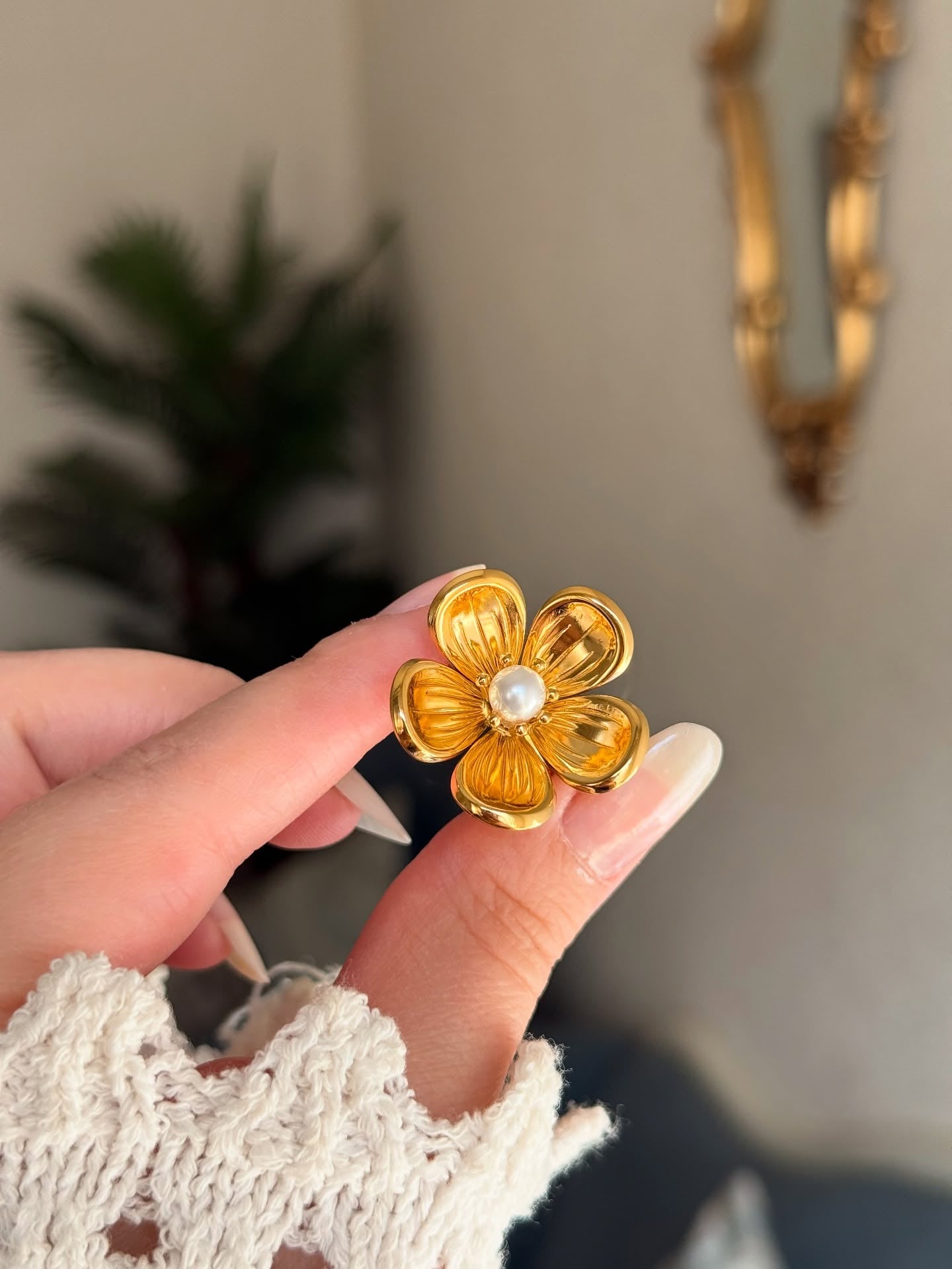 Anillo Flor con Perlita