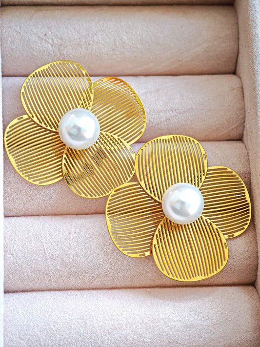 Aretes Flor con Perla