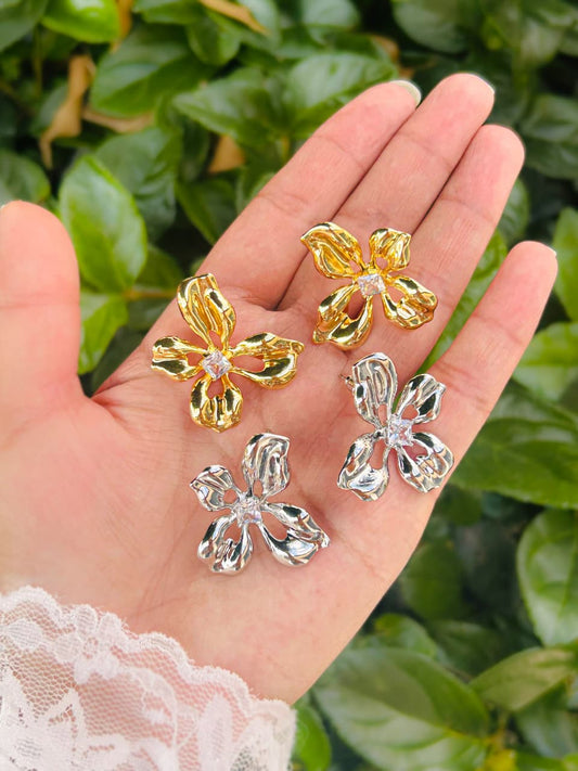 Aretes Flor con Piedra