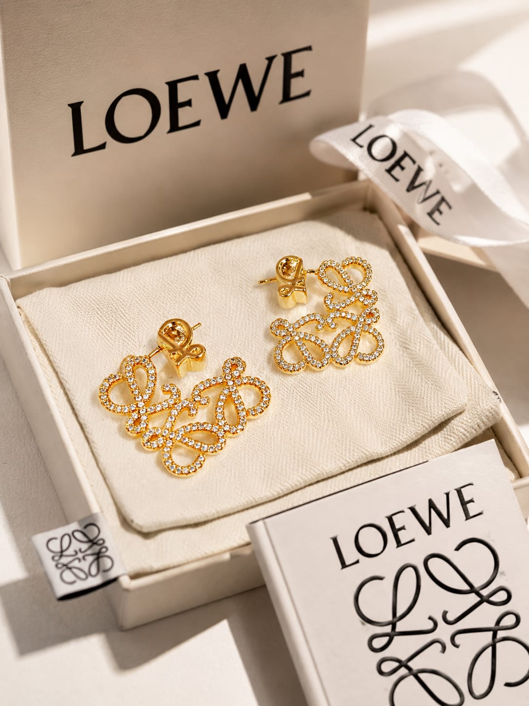 Aretes LOEWE