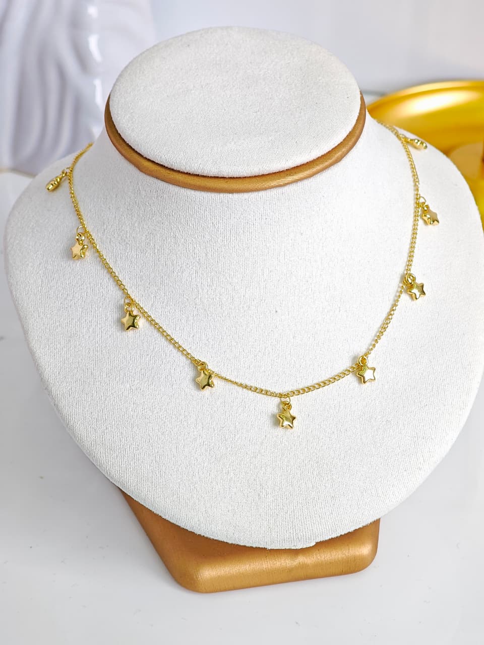 Collar Finito de Estrellas Colgantes