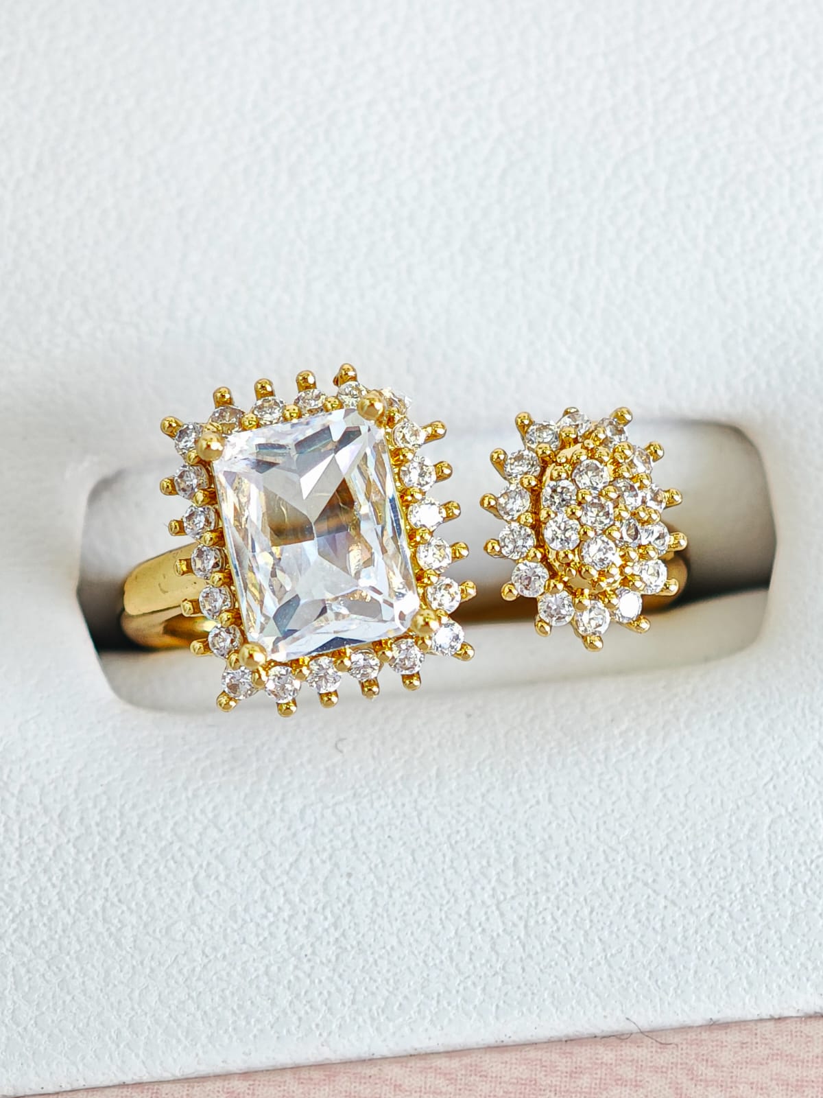 Anillo Cuadro