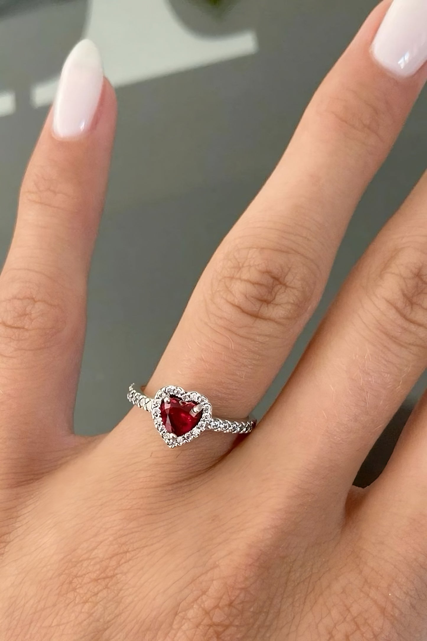 Anillo Pandora Corazon Rojo