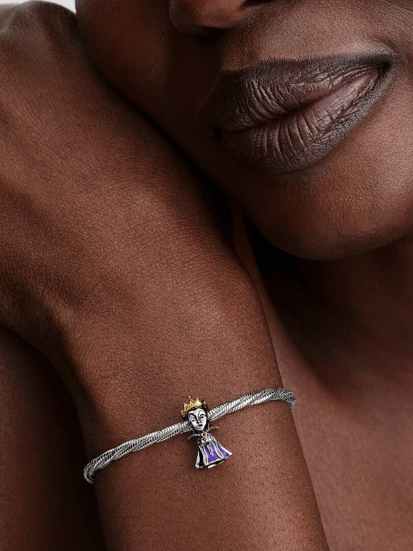 Charm Pandora Reyna Malvada