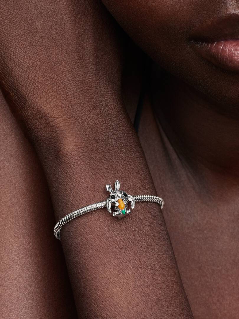 Charm Pandora Stich con Zanahoria