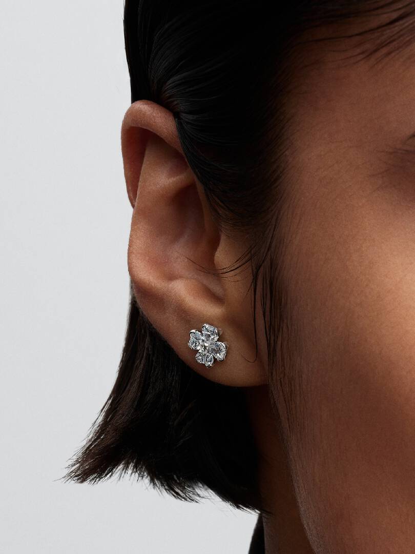 Aretes Pandora de Trebol Blanco