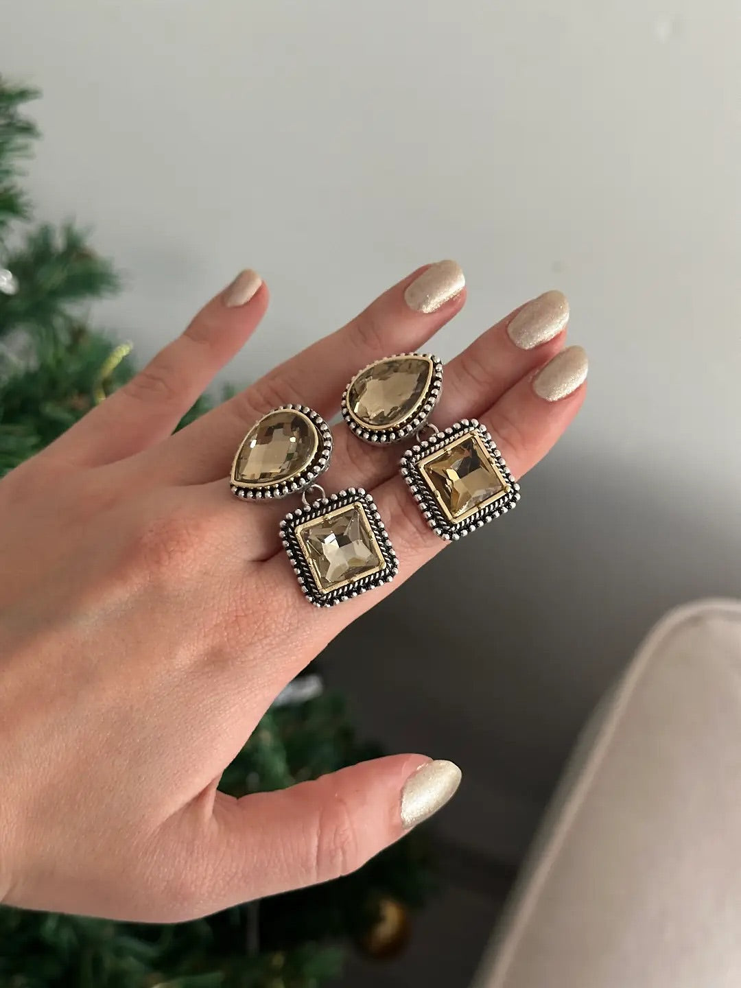 Aretes Cuadro con Gota