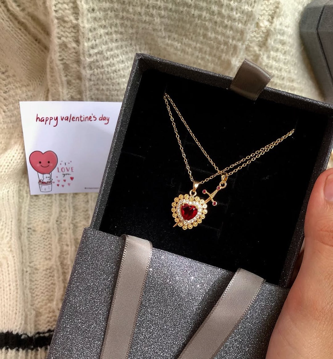 Collar Corazon con Espada para Pareja