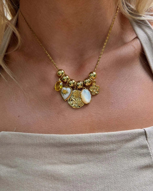 Collar de Dijes Vintage