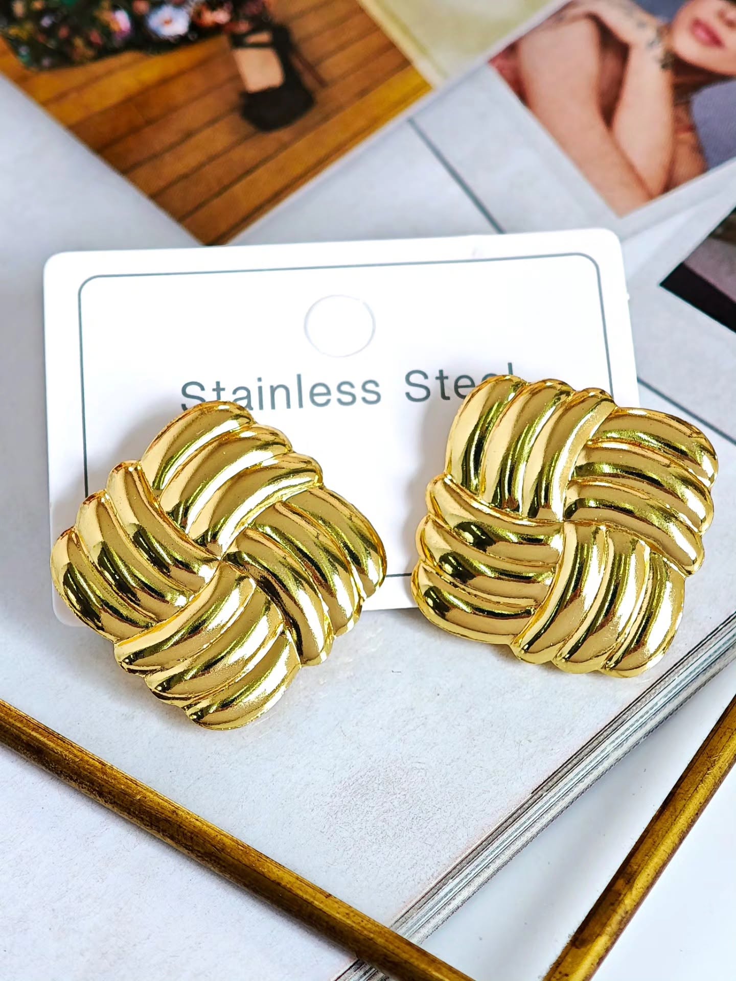Aretes Cuadrados con Lineas