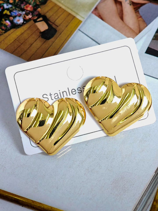Aretes Corazon con Lineas