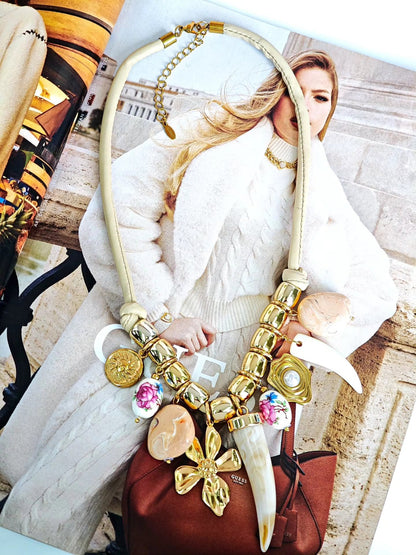 Collar Chunky de Flor