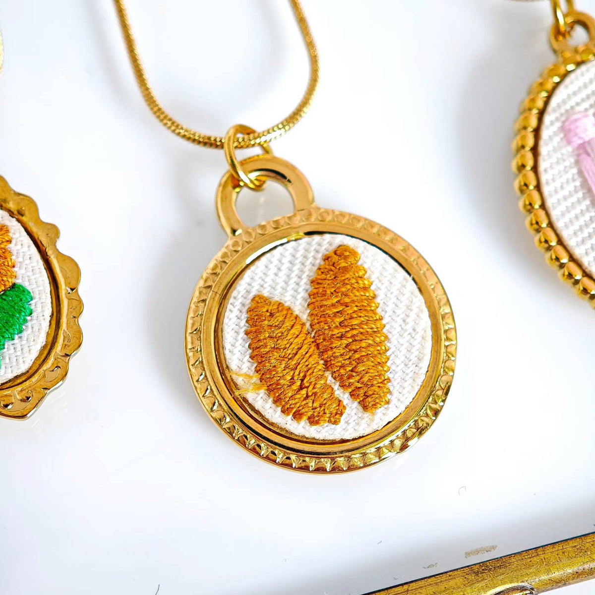 Collares Tejidos