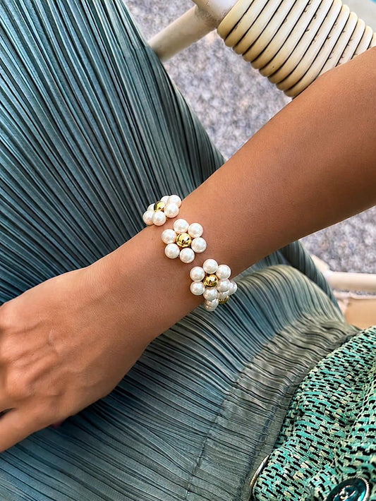 Pulsera de Flores Blancas