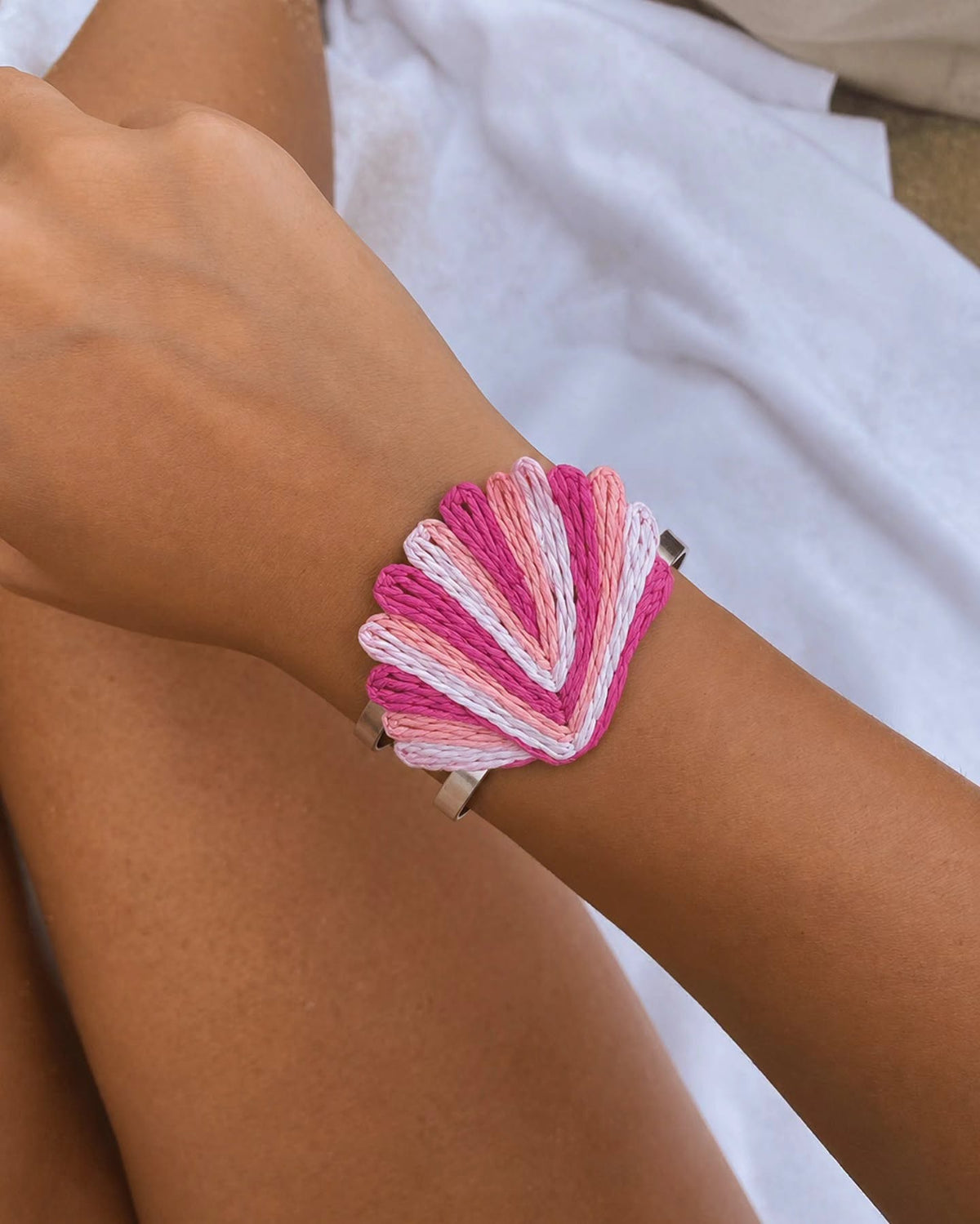 Brazalete de Almeja Tejido