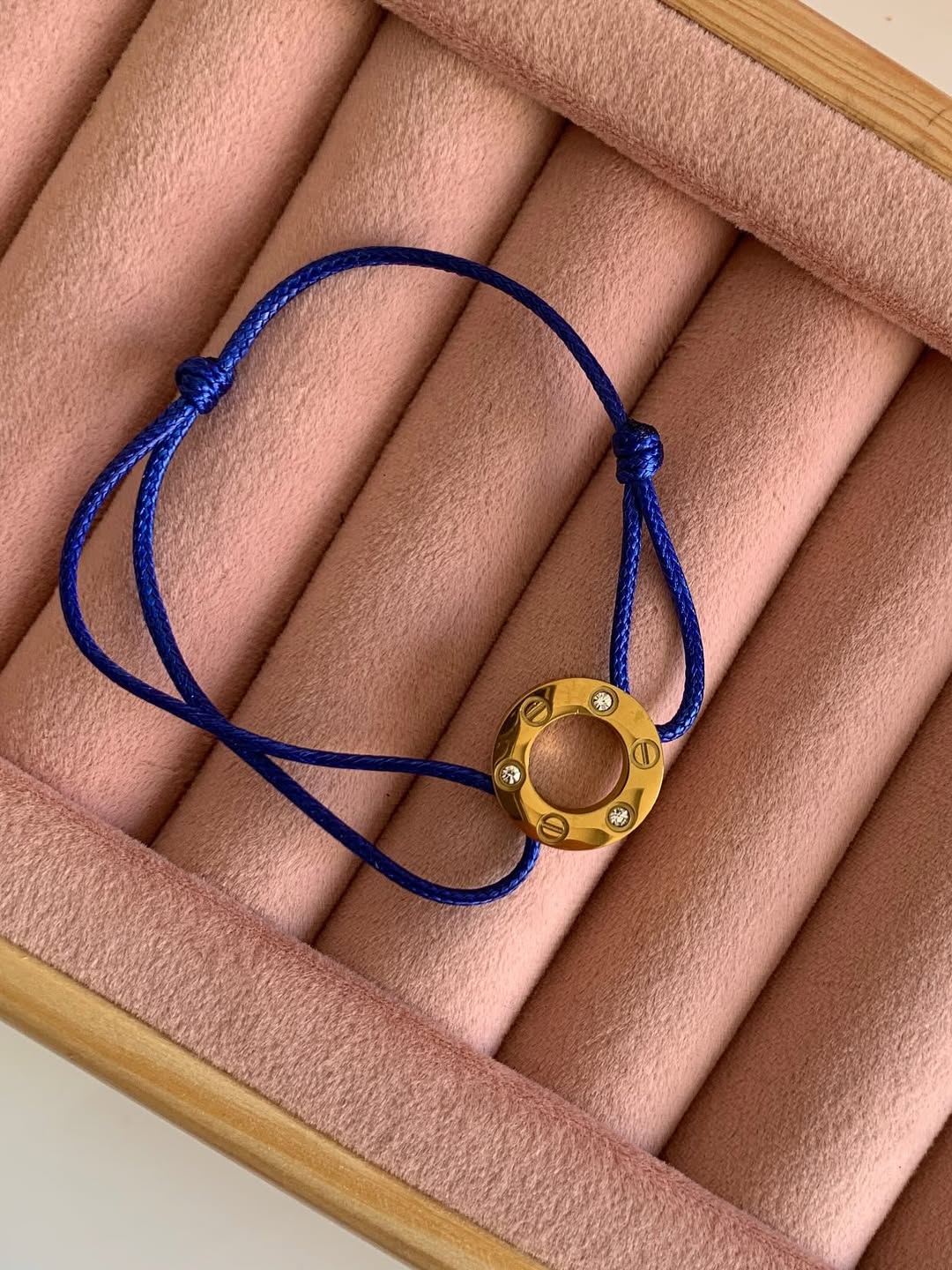 Pulsera Cartier de Hilo