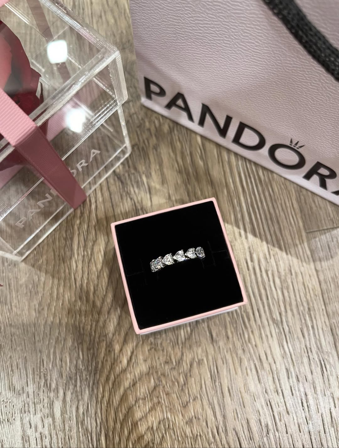 Anillo Pandora Corazones