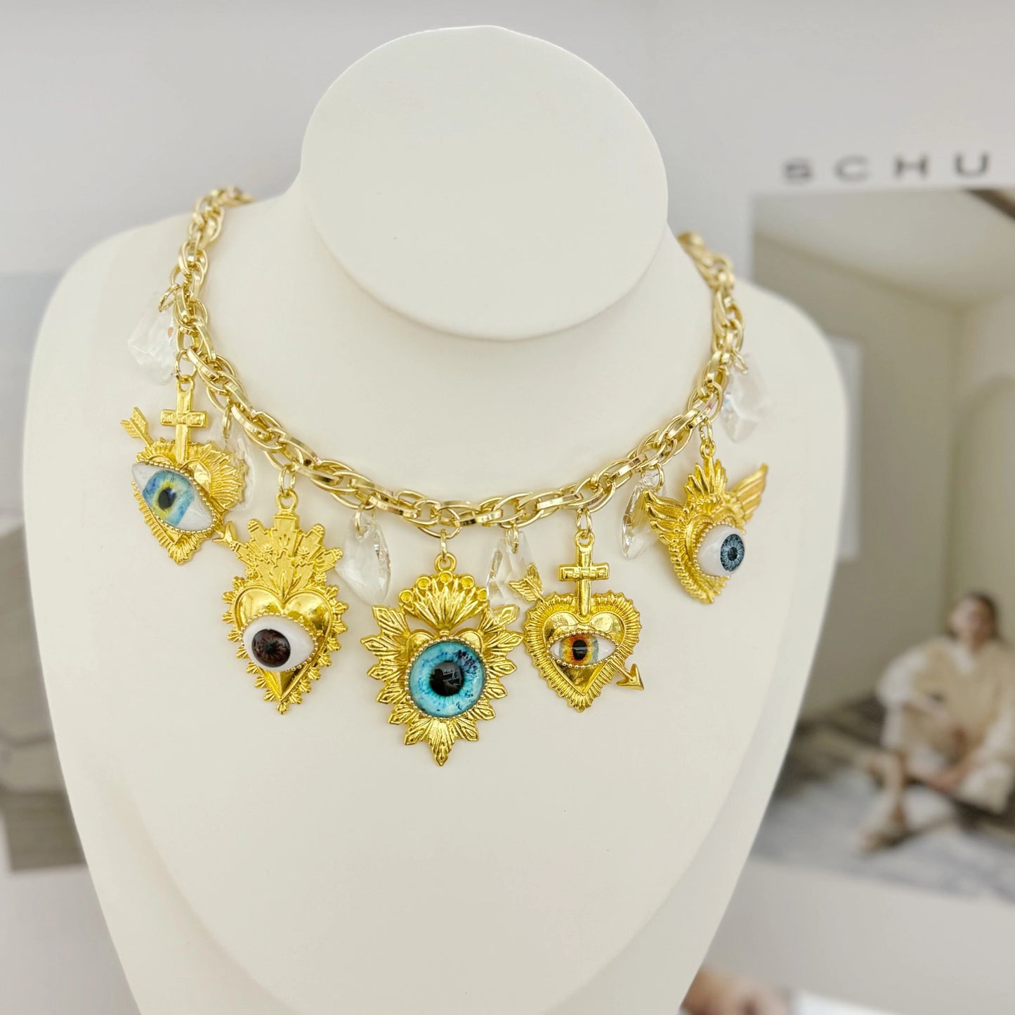 Collar Corazones Sagrados con Cojo de Cristal y Vidrio