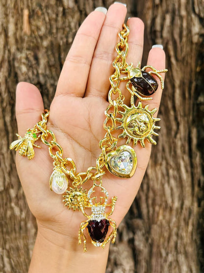 Collar Multi Dijes de Escarabajo