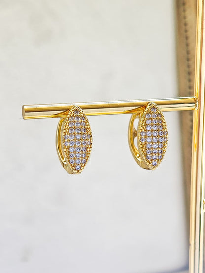 Aretes Ovalo con Zirconias