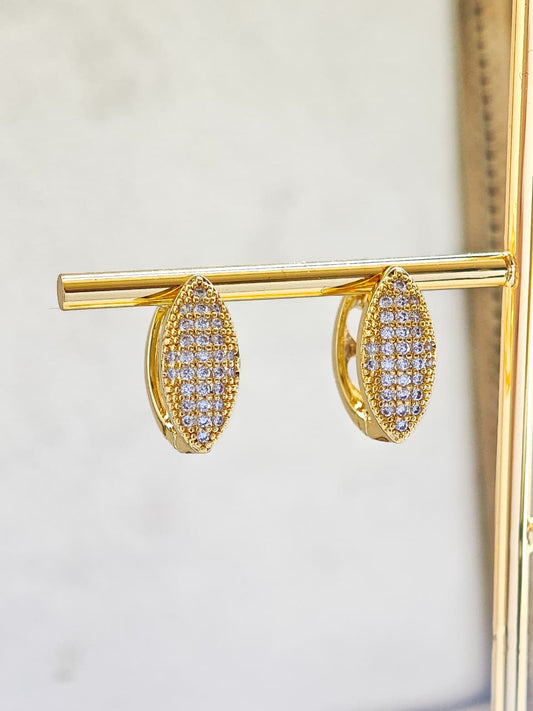 Aretes Ovalo con Zirconias