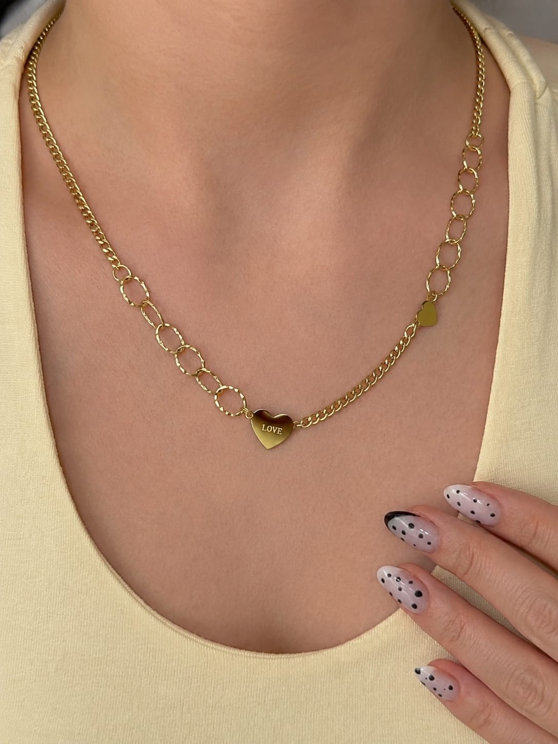 Collar de Cadenita y Coraón