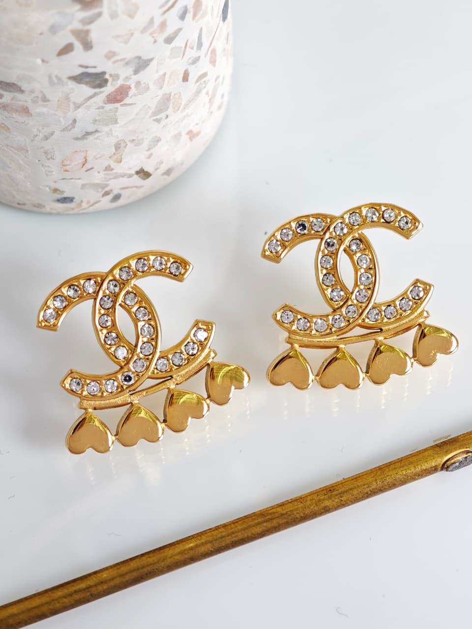 Aretes Chanel con Corazones