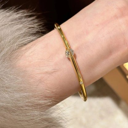 Brazalete con Piedra Giratoria