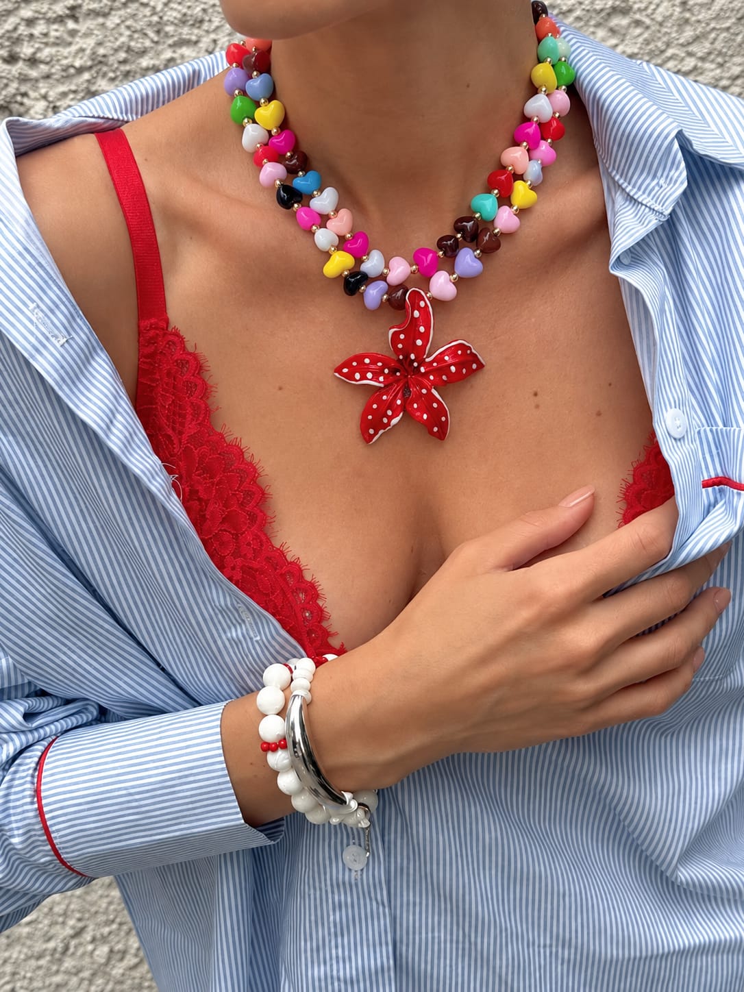 Collar De Corazones y Flor