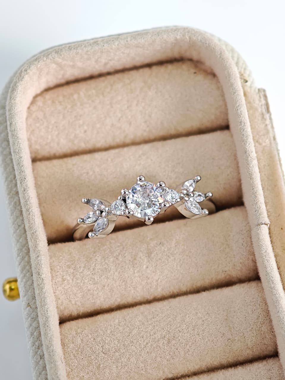 Anillo de Piedras