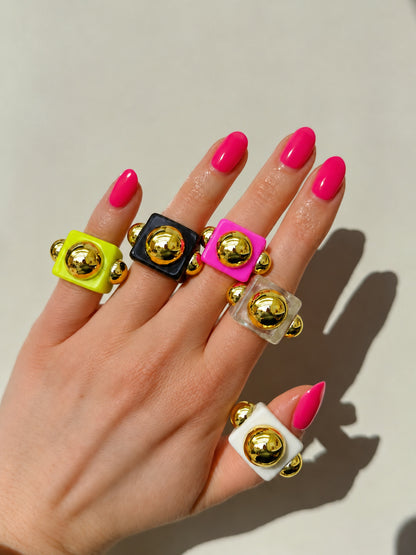 Anillo de Cubo con Bolitas