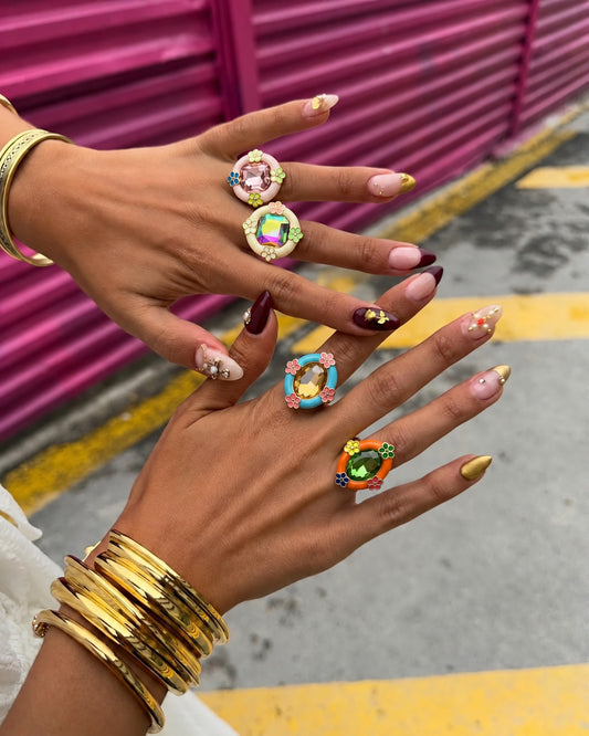 Anillos Tendencia de Piedra y Florecitas