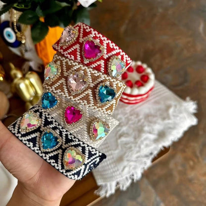 Pulsera Tejida Con Corazones