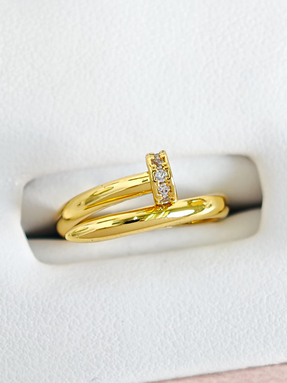 Anillo de Clavito Cartier