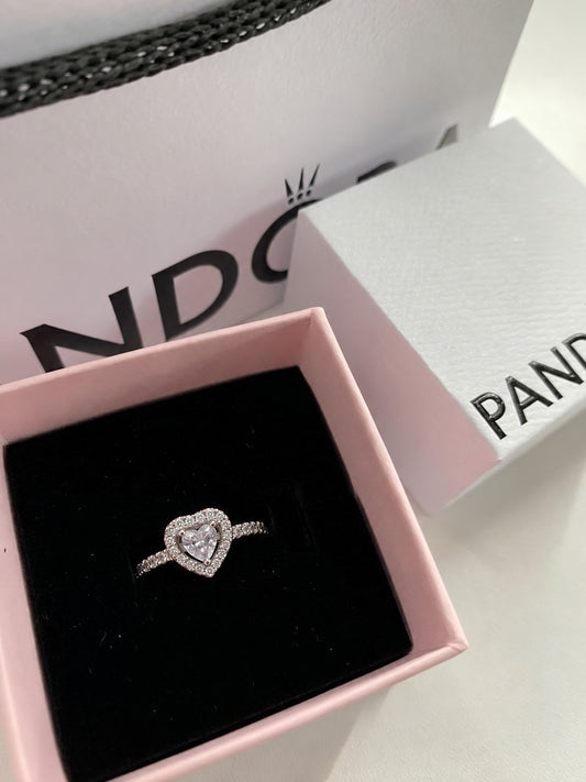 Anillo Tipo Pandora de Corazón