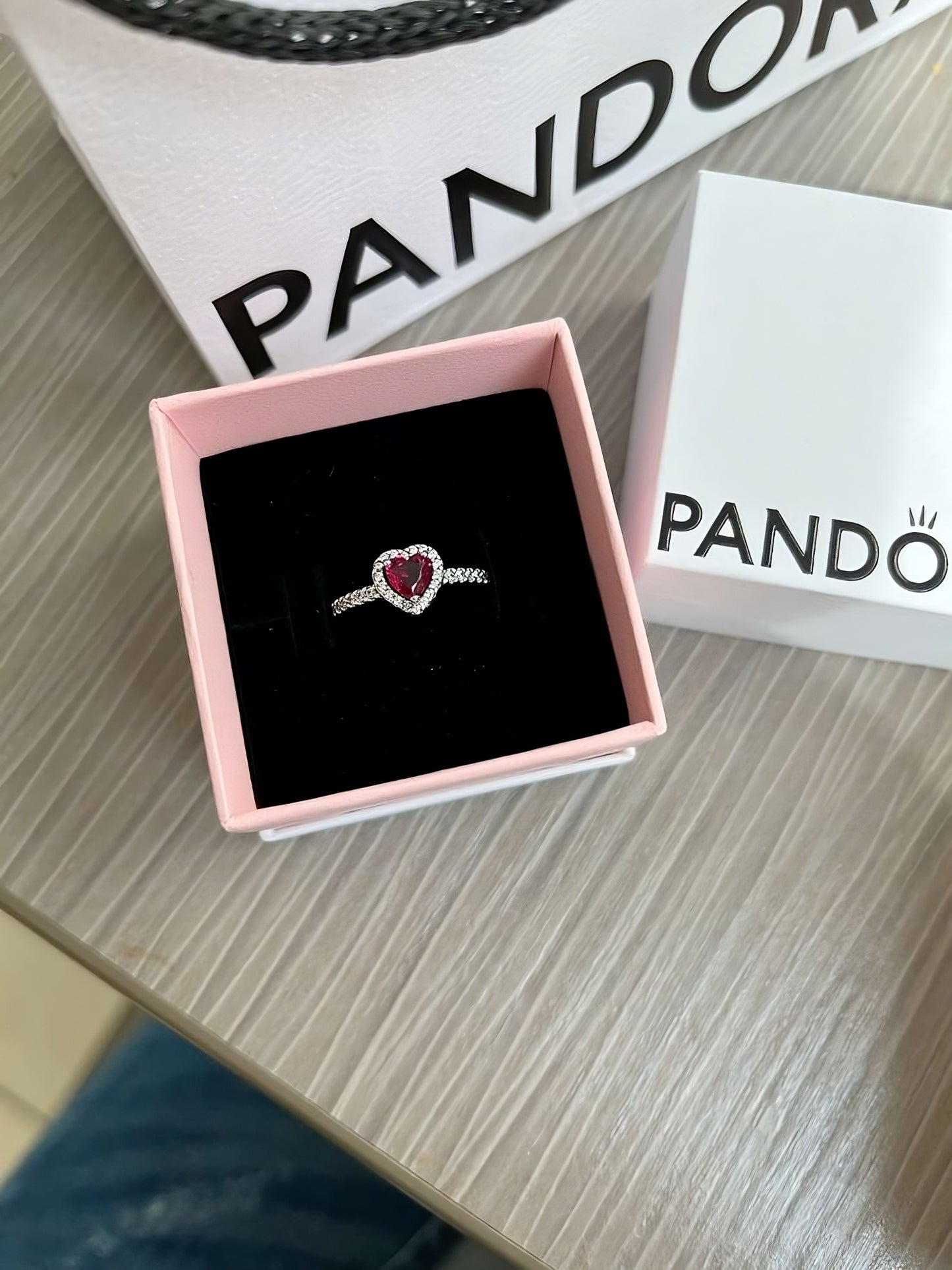 Anillo Pandora Corazon Rojo